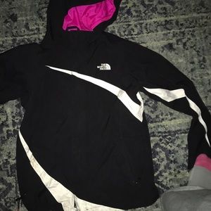 North face wind breaker